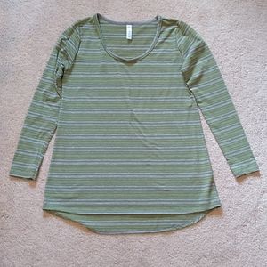 LuLaRoe "Lynnae" Women's Top. Size S. Green/Gray.